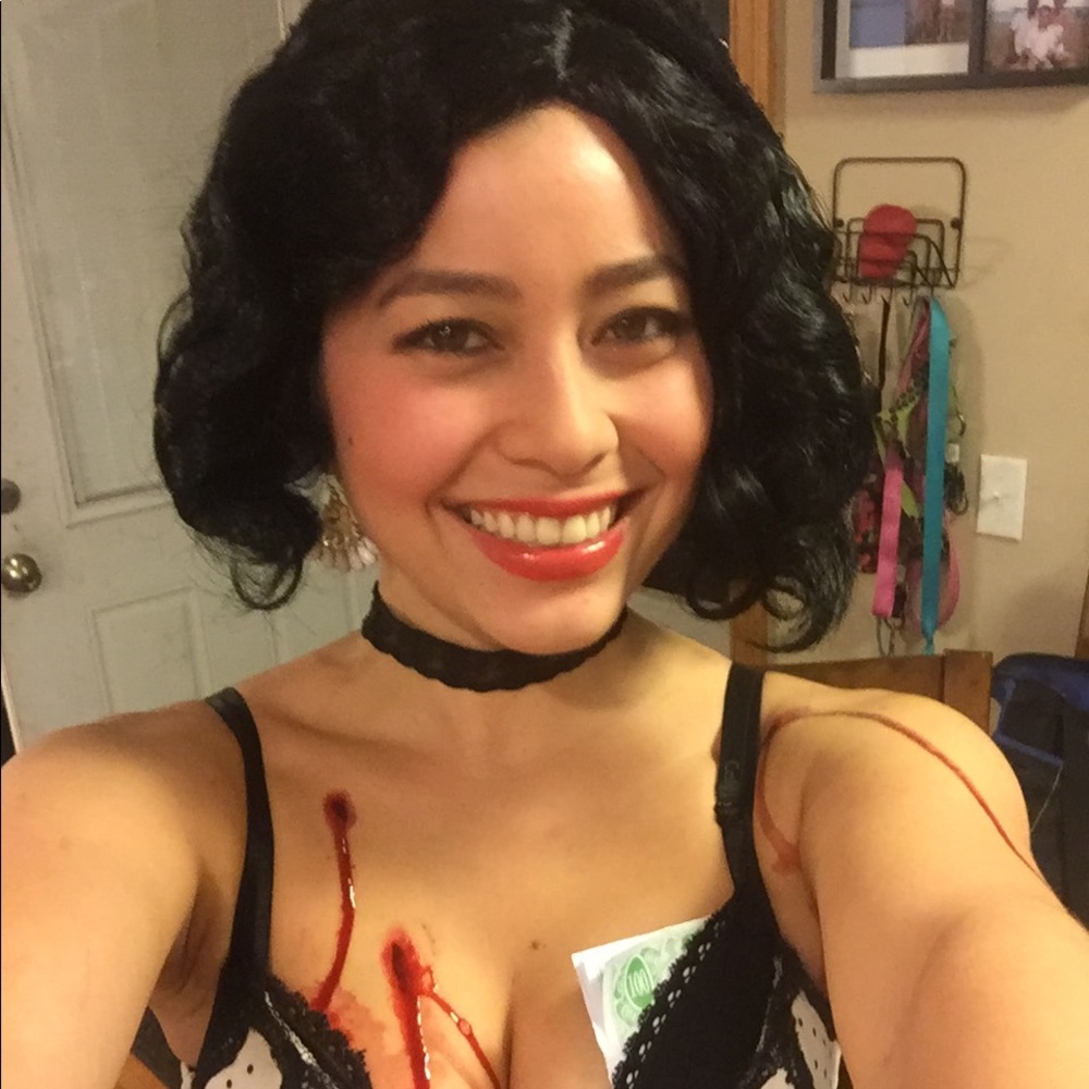 Meet your Posher, Laina